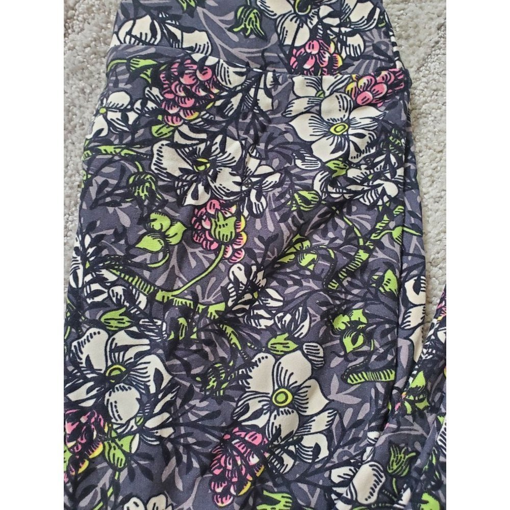 Lularoe Leggings One Size Floral Pattern - Picture 3 of 4